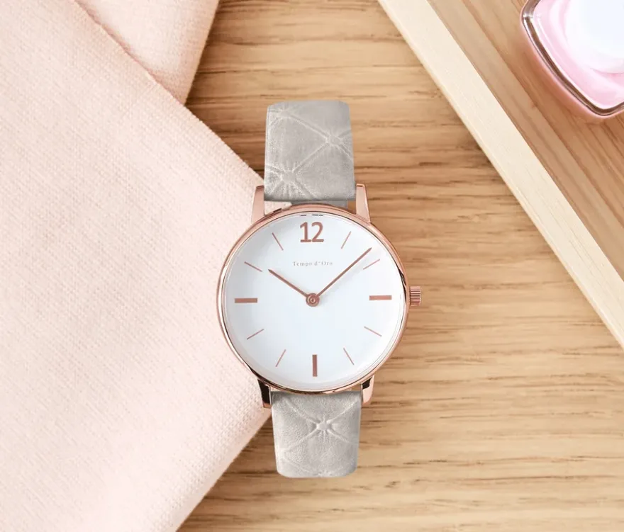 Armbanduhr mit Lederband