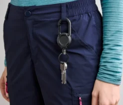 2 ausziehbare Karabinerhaken