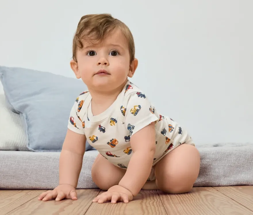 5 Baby-Bodys mit Mitwachsfunktion, Bagger