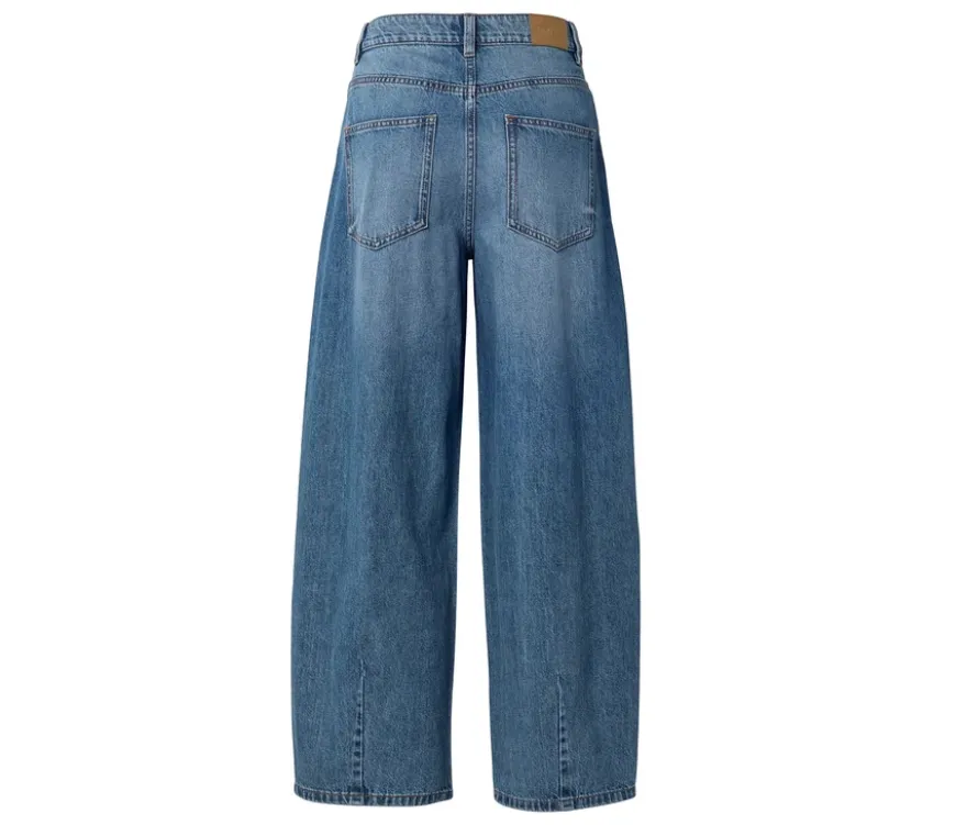 Barrel Jeans
