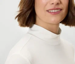 Blusenshirt mit Stehkragen, cremeweiß
