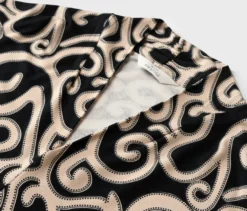 Blusenshirt mit V-Ausschnitt, schwarz
