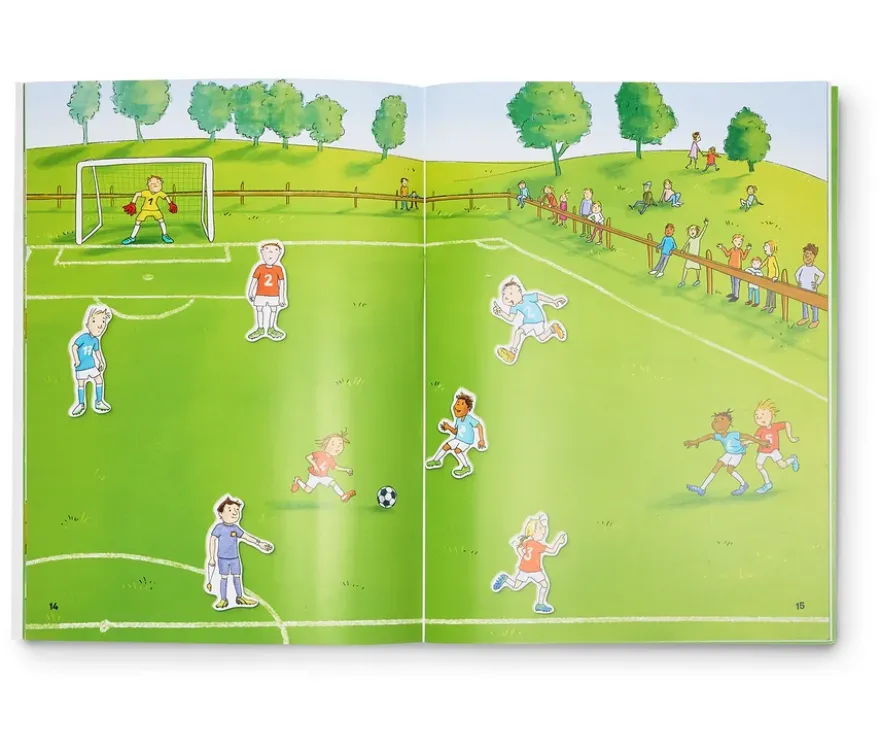 Buch »Fußball – Stickern & Rätseln«