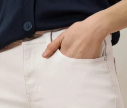 Colored Jeans ‒ Fit »Emma«, creme