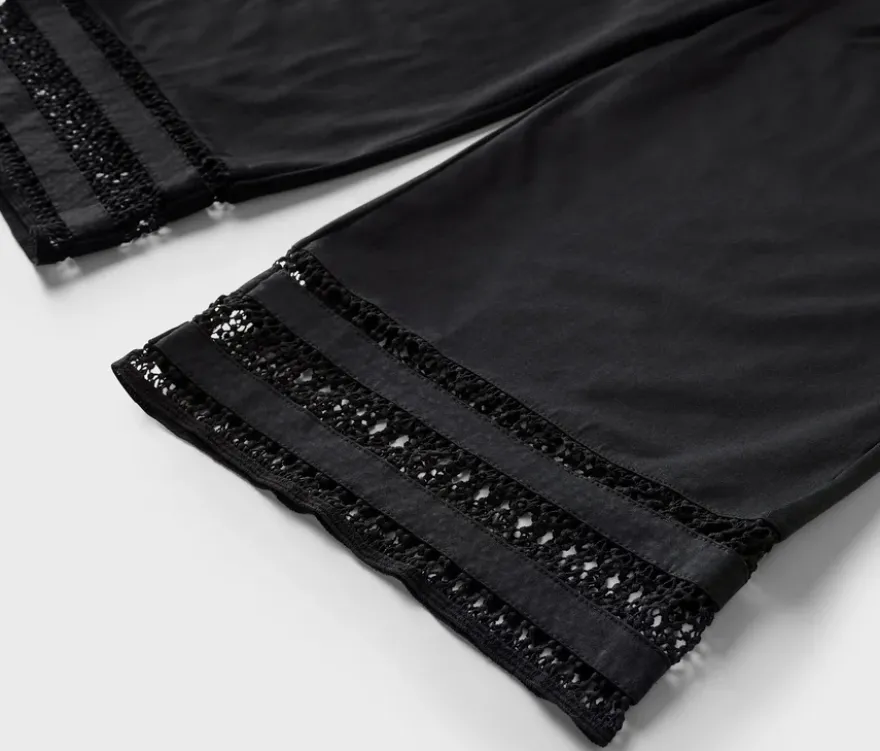 Culotte mit Stickerei