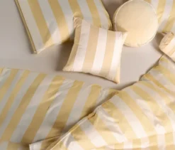 Essenza Samt-Dekokissen »Nino« mit Füllung, beige