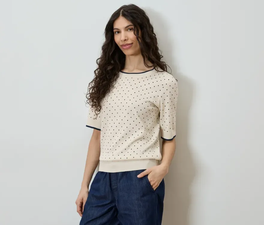 Feinstrickpullover, weiß mit dunkelblauen Punkten