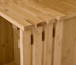 Garderobe mit Sitzbank in Lamellenoptik