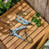 2 Gartenscheren