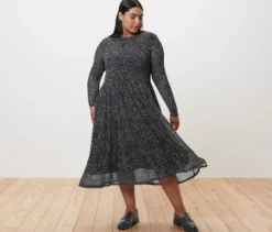Gepunktetes Mesh-Kleid