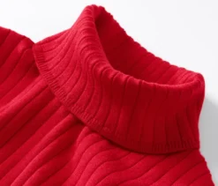 Gerippter Rollkragenpullover, rot