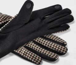 Handschuhe im Materialmix