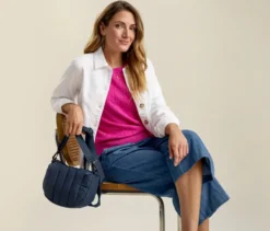 Jeansjacke mit Lochstickerei