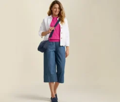 Jeansjacke mit Lochstickerei