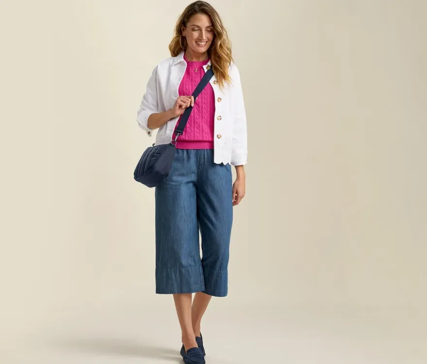 Jeansjacke mit Lochstickerei