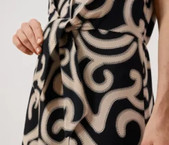 Jerseykleid mit Knoten