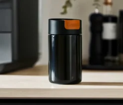Kambukka To-Go-Becher, Black Chrome