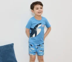 2 Kinder-Shorty-Pyjamas, Hai