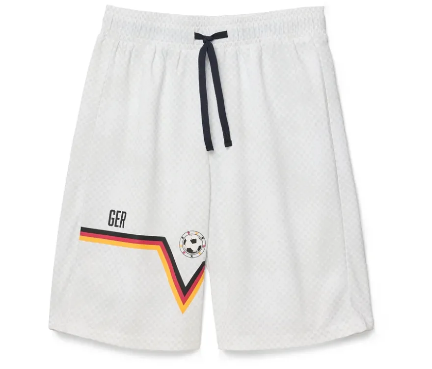 Kinder-Sportshorts im Fußballdesign