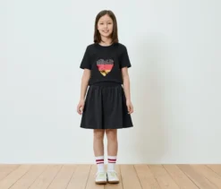 Kinder-T-Shirt mit Wendepailletten, Herz im Fußballdesign