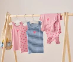 5 Kinder-Unterhemden, Herzen