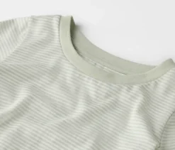 2 kurze Kinder-Pyjamas