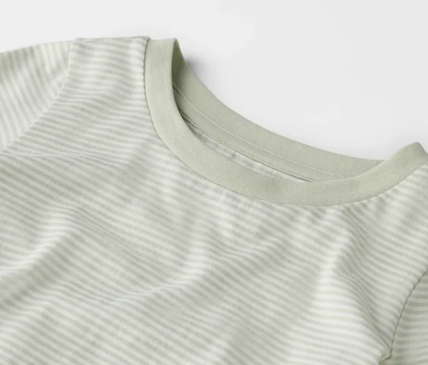 2 kurze Kinder-Pyjamas