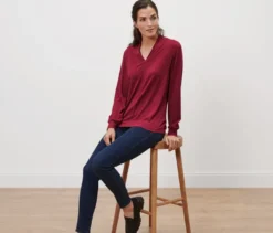 Langarmshirt mit V-Ausschnitt, bordeauxrot