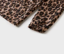Langes Kapuzensweatshirt mit Leo-Alloverprint