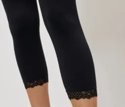 3/4-Leggings mit Spitzenborte, schwarz