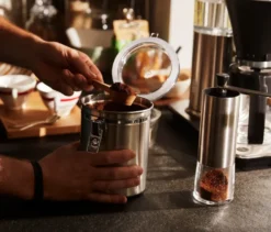 Manuelle Kaffeemühle, silber