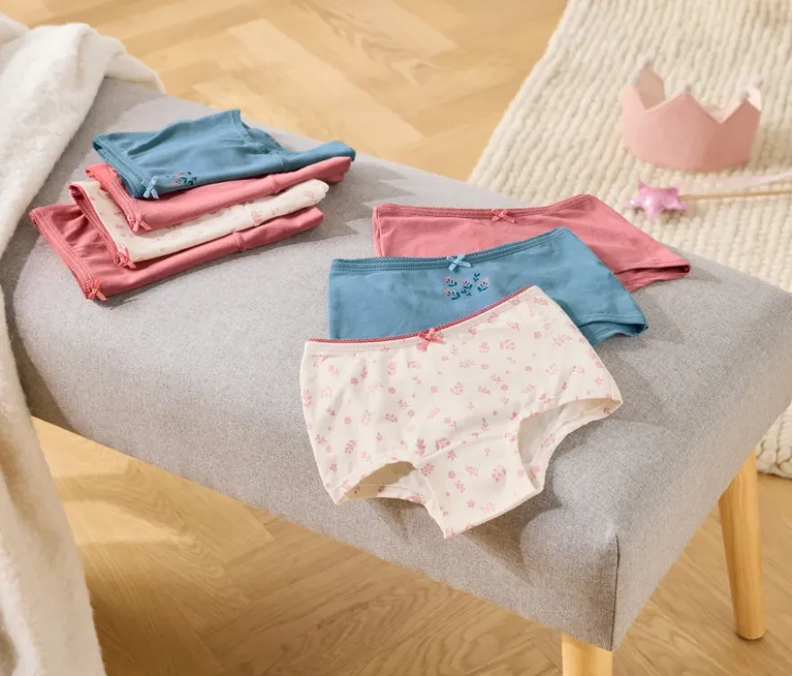 7 Mädchen-Pantys