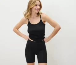 2 Radler-Shorts, schwarz und weiß