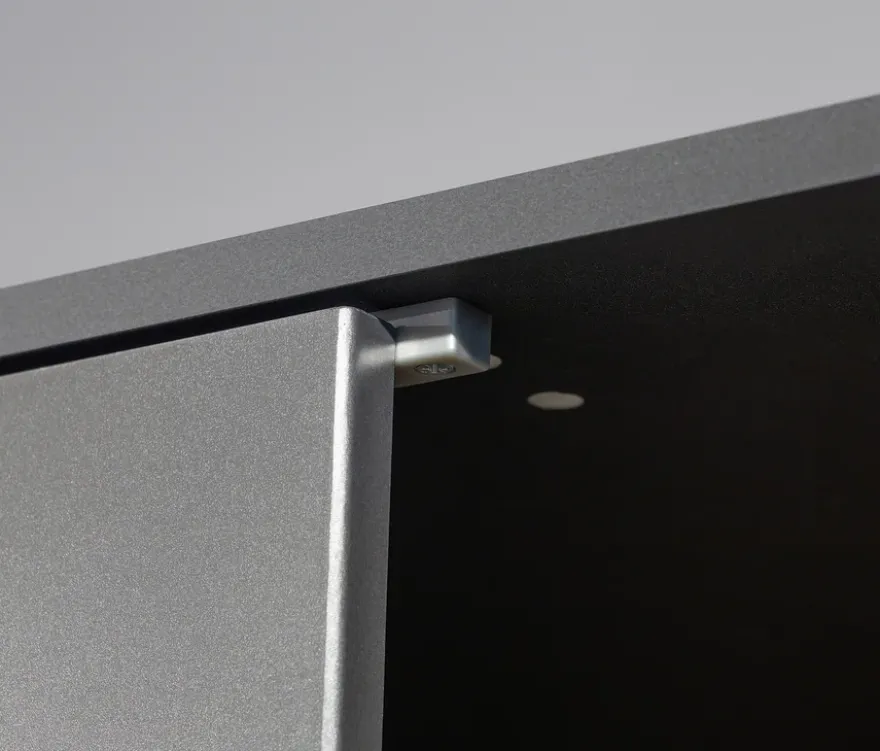 Rauch Drehtürenschrank »Shinjo«, 3-türig, 2 Schubladen, grau-metallic