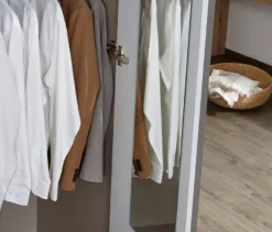 rauch Kleiderschrank »Purisma« mit umfangreicher Innenausstattung und Spiegel, 4-türig