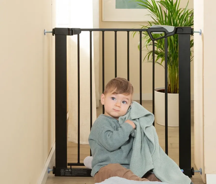 roba easySafe+ Tür-und-Treppen-Schutzgitter mit 14-cm-Erweiterung, schwarz