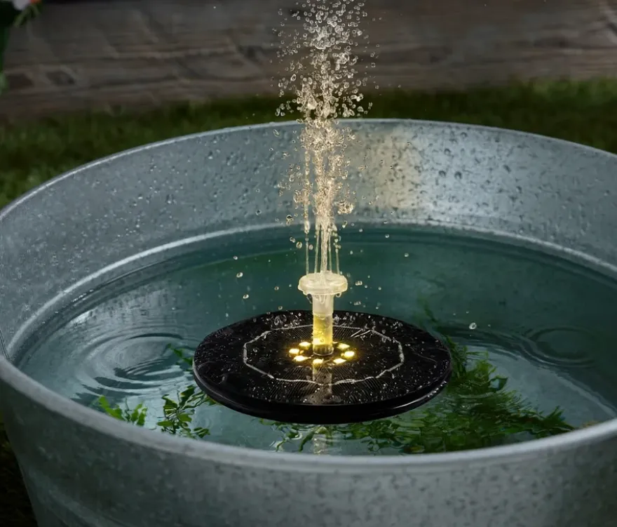 Schwimmender Solar-Springbrunnen mit Beleuchtung