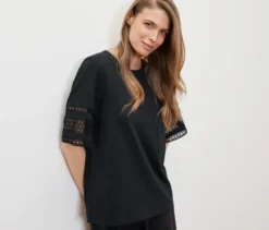 Shirt mit Stickerei