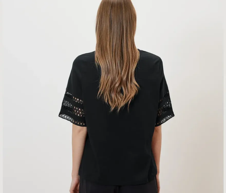 Shirt mit Stickerei