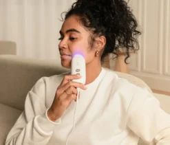 Silk'n LED Face Mask mit EMS