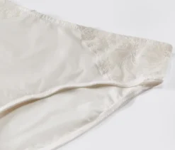 2 Slips, creme