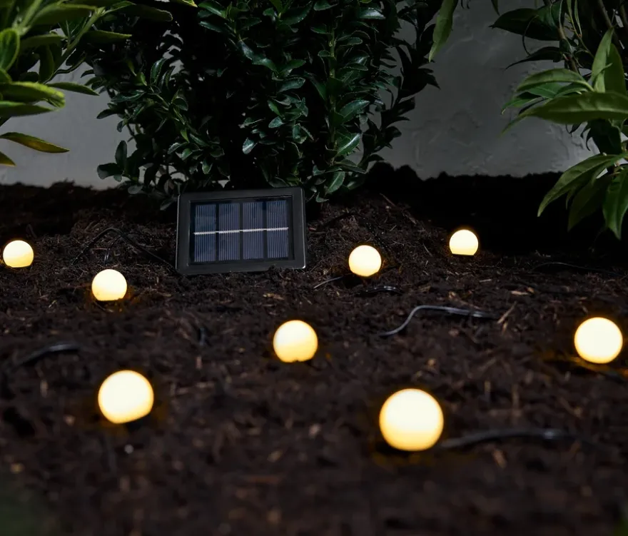 Solar-Bodenlichterkette