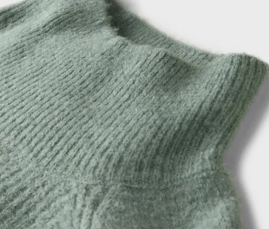 Soufflé-Yarn-Grobstrickpullover, salbei