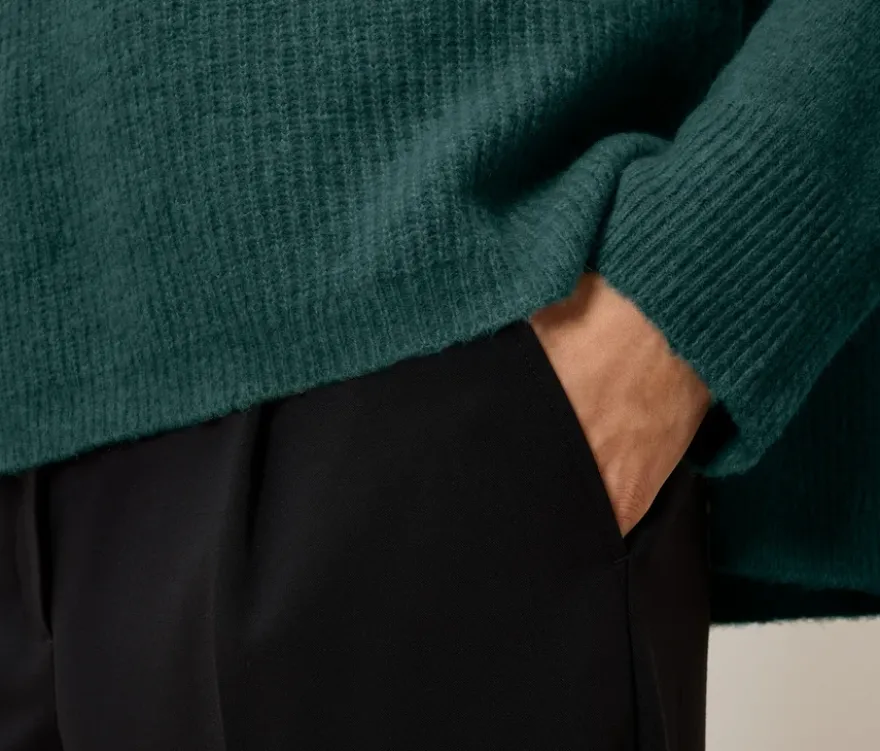 Soufflé-Yarn-Grobstrickpullover, petrol