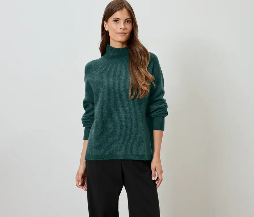 Soufflé-Yarn-Grobstrickpullover, petrol