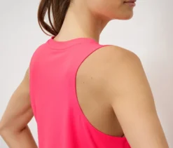 2 Sport-Tops, lila und pink