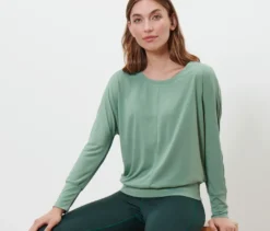 Sport-und-Yogashirt, salbeigrün