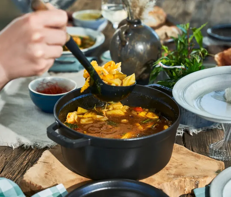 STAUB »Cocotte 24«, schwarz, ca. 3,7 l