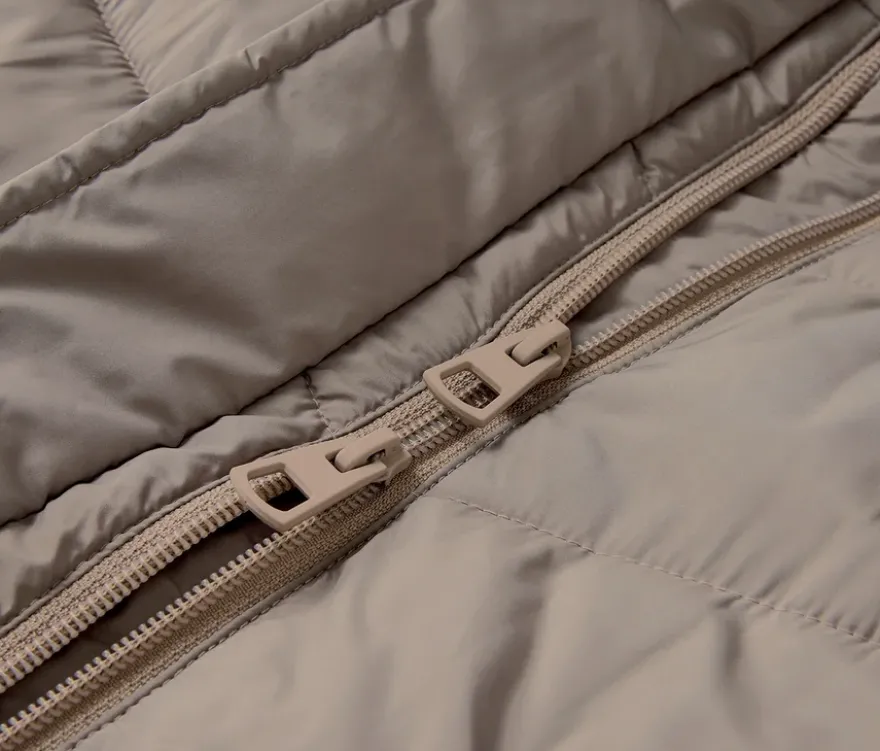 Steppmantel mit Kapuze, taupe
