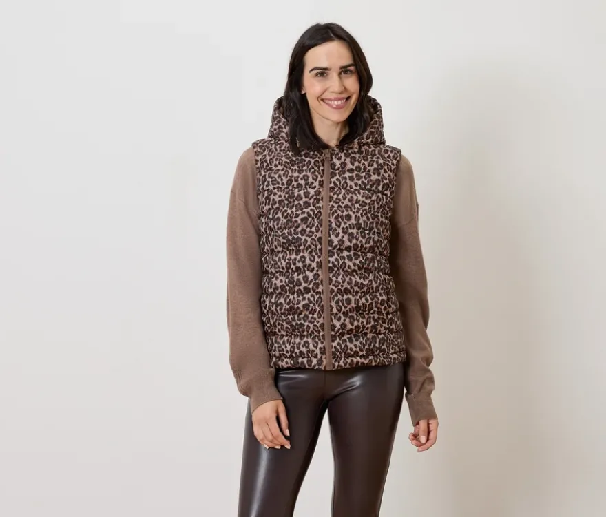 Steppweste mit Kapuze, beige mit braun-schwarzem Leo-Alloverprint